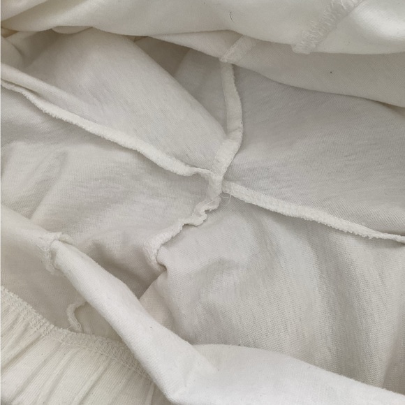 🌹Cute white beach 🏖️ pants🌹 - Picture 4 of 7